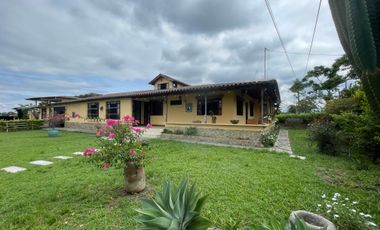 CASA CAMPESTRE EN ARRIENDO VIA BARCELONA/QUINDIO