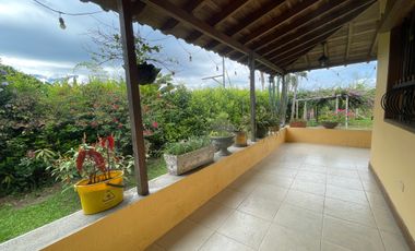 CASA CAMPESTRE EN ARRIENDO VIA BARCELONA/QUINDIO