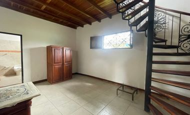 CASA CAMPESTRE EN ARRIENDO VIA BARCELONA/QUINDIO