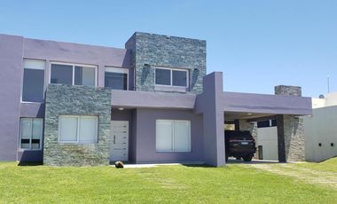 Casa en Venta y Alquiler Temporal en Costa Esmeralda Deportivo 1