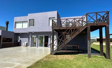 Casa en Venta y Alquiler Temporal en Costa Esmeralda Deportivo 1