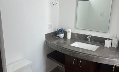 Casa amueblada y con paneles en Renta en Temozón Village modelo Loma