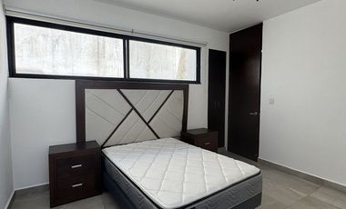 Casa amueblada y con paneles en Renta en Temozón Village modelo Loma