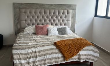 Casa amueblada y con paneles en Renta en Temozón Village modelo Loma