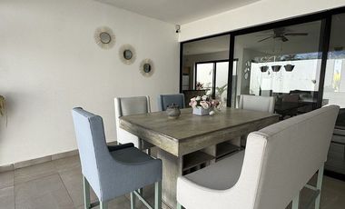 Casa amueblada y con paneles en Renta en Temozón Village modelo Loma