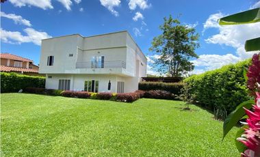 VENTA DE CASA CAMPESTRE VA EL EDEN LA TEBAIDA
