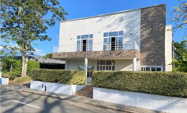 VENTA DE CASA CAMPESTRE VA EL EDEN LA TEBAIDA