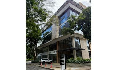 CONSULTORIO DE 152 M2 EN ALQUILER EN CIUDAD JARDIN