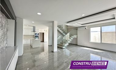 Casa semi amoblada vista al mar en Urb. Ciudad del Mar