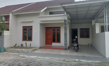 Beverly hill gentan rumah elite