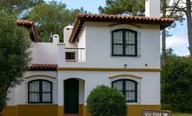 Casa en Venta y alquiler temporario para 4 personas en Valeria del Mar