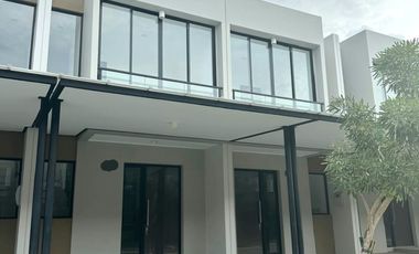 DISEWAKAN RUMAH KANTOR GANDENG 2 DI PANTAI INDAH KAPUK 2