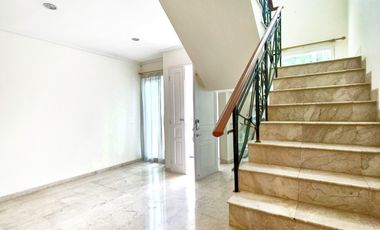 Rumah Cluster Lokasi strategis  dekat Mall Gandaria Pondok Indah sg