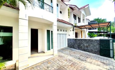 Rumah Cluster Lokasi strategis  dekat Mall Gandaria Pondok Indah sg