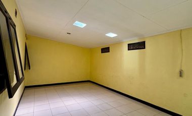 Rumah Bagus di Taman Rahayu Regency Terawat dan Siap Huni