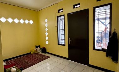 Rumah Bagus di Taman Rahayu Regency Terawat dan Siap Huni