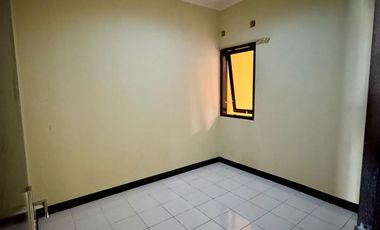 Rumah Bagus di Taman Rahayu Regency Terawat dan Siap Huni