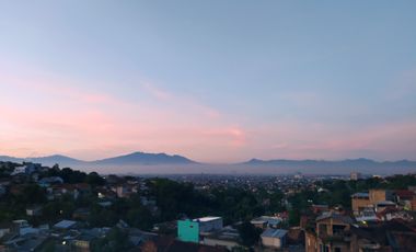 RUMAH FULL FURNISH 3LT VIEW CANTIK GREEN VALLEY DEKAT SURAPATI CORE BANDUNG