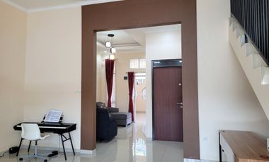 RUMAH FULL FURNISH 3LT VIEW CANTIK GREEN VALLEY DEKAT SURAPATI CORE BANDUNG