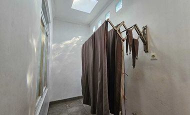 Disewa Rumah Murah Dan Semi Furnish di Cluster Royal London, Bekasi