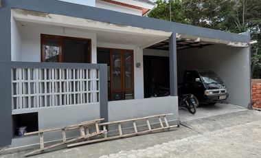 dijual rumah di sleman dekat  kampus uii dan pasar jangkang ngemplak