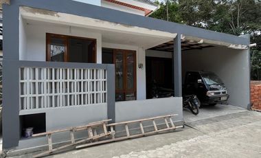 dijual rumah di sleman dekat  kampus uii dan pasar jangkang ngemplak