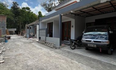 dijual rumah di sleman dekat  kampus uii dan pasar jangkang ngemplak