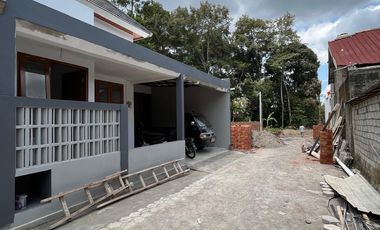 dijual rumah di sleman dekat  kampus uii dan pasar jangkang ngemplak