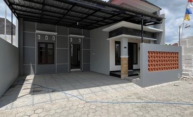 dijual rumah di sleman dekat stadion maguwo dalam cluster wedomartani