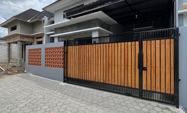 dijual rumah di sleman dekat SD model jogjabay di wedomartani ngemplak