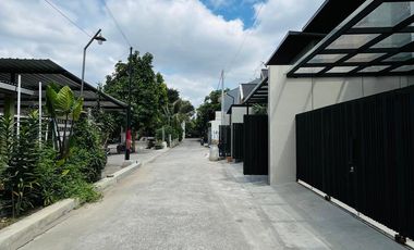 dijual rumah di sleman dekat stadion maguwo full furnished wedomartani