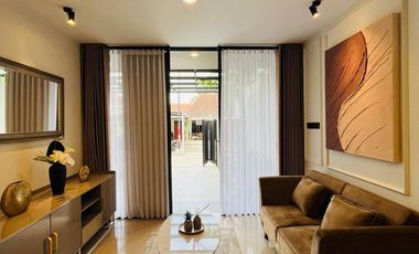 dijual rumah di sleman dekat stadion maguwo full furnished wedomartani