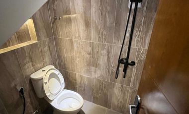 dijual rumah di sleman dekat stadion maguwo full furnished wedomartani