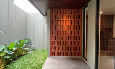 dijual rumah di sleman dekat stadion maguwo full furnished wedomartani