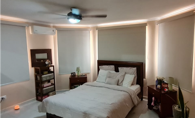 VENTA CASA REMODELADA EN ALBROOK (13)