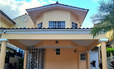 VENTA CASA REMODELADA EN ALBROOK (13)