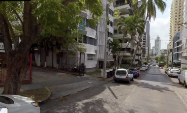 EL CANGREJO / COMERCIAL O RESIDENCIAL / 900 M2 / 1ZM7 / FRENTE A VIA