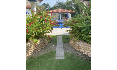 SAN CARLOS / PUNTA BARCO / 3080 M / 8 HABITACION / 4 PARKING / PISCINA