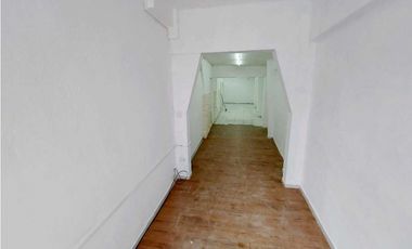 ALQUILER LOCAL PLANTA BAJA A ORILLA DE CALLE VIA PORRAS SAN FRANCISCO