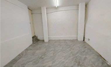 ALQUILER LOCAL PLANTA BAJA A ORILLA DE CALLE VIA PORRAS SAN FRANCISCO