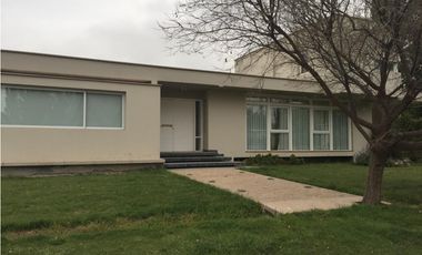 ALQUILA CASA EN VISTALBA COUNTRY - barrio privado