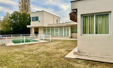 ALQUILA CASA EN VISTALBA COUNTRY - barrio privado