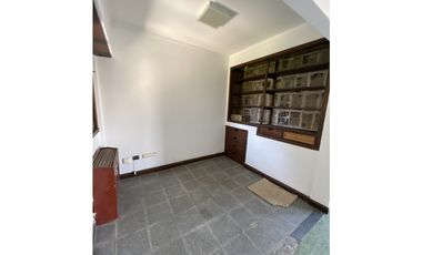 CASA + DEPÓSITO - ESTADO DE ISRAEL Y SAN MARTIN