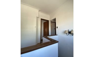 CASA + DEPÓSITO - ESTADO DE ISRAEL Y SAN MARTIN