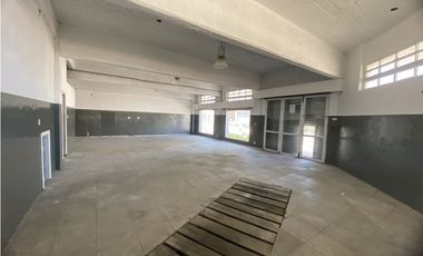 CASA + DEPÓSITO - ESTADO DE ISRAEL Y SAN MARTIN