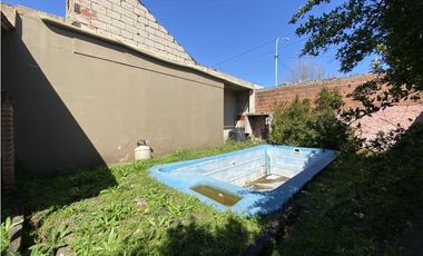 CASA + DEPÓSITO - ESTADO DE ISRAEL Y SAN MARTIN