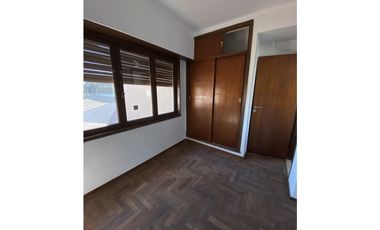 CASA + DEPÓSITO - ESTADO DE ISRAEL Y SAN MARTIN