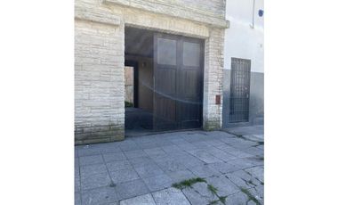 CASA + DEPÓSITO - ESTADO DE ISRAEL Y SAN MARTIN