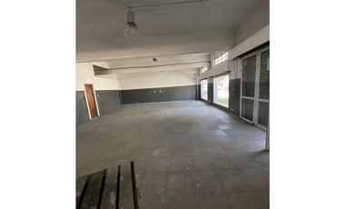 CASA + DEPÓSITO - ESTADO DE ISRAEL Y SAN MARTIN