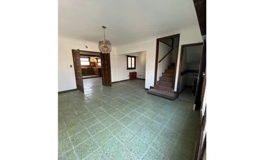 CASA + DEPÓSITO - ESTADO DE ISRAEL Y SAN MARTIN